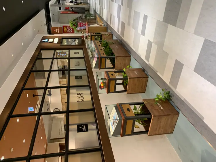 TEN AVEDA プライムツリー赤池店の内観・外観1