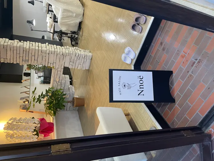 nail salon Nnoëの内観・外観1
