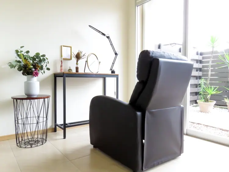 N eye beauty  積志店の内観・外観1