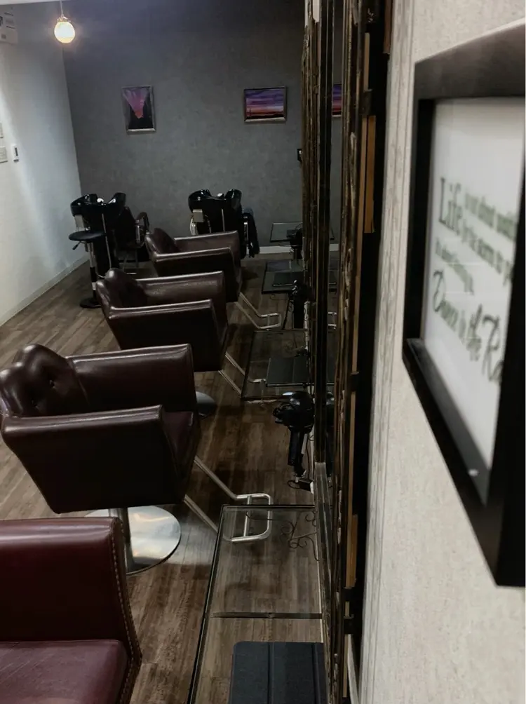 TIARA-Hair&Make-の内観・外観1