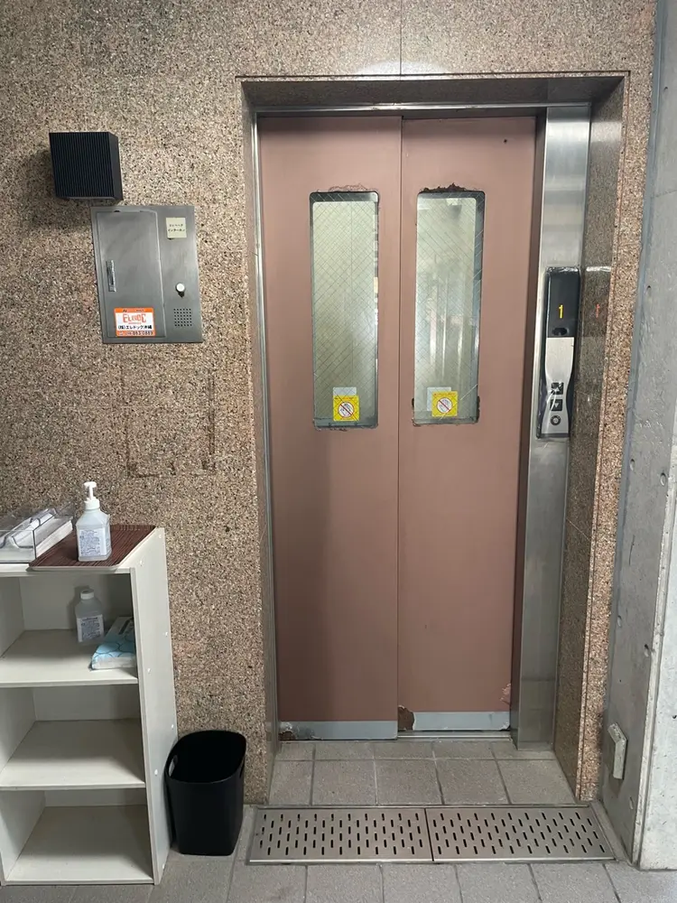 メンズサロン嗜みおもろまちの内観・外観2