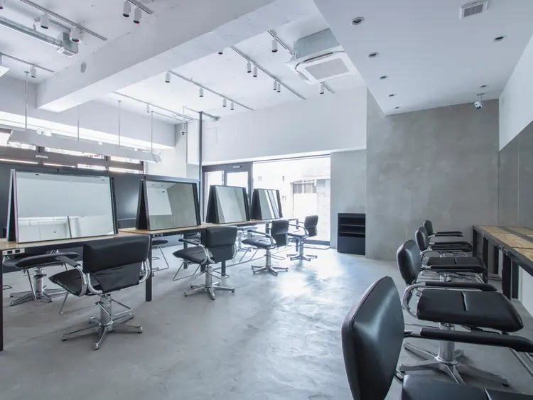 ITbyALBUM松戸店の内観・外観1