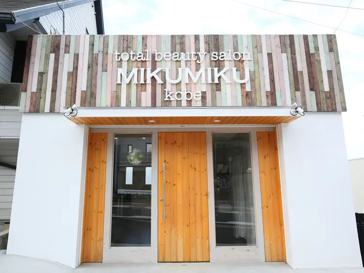 total beauty salon MIKUMIKUの内観・外観2
