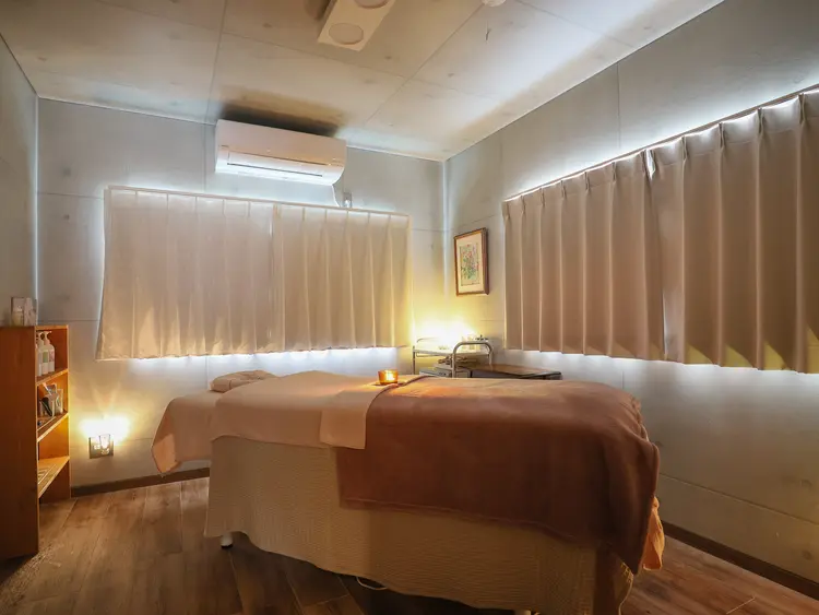 Le tiarre   ル・ティアレの内観・外観1