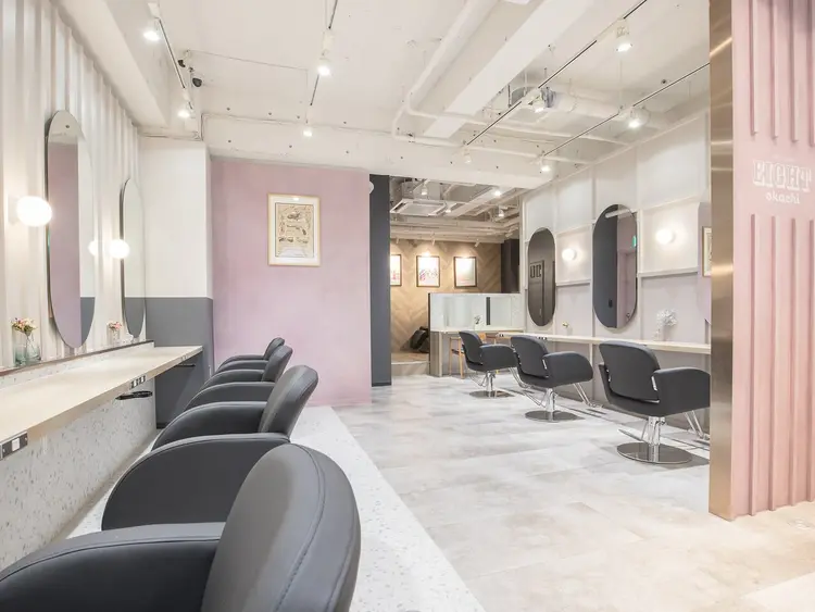 EIGHT okachi 上野御徒町店の内観・外観1