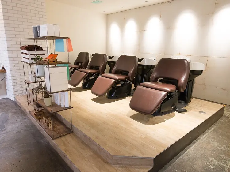美容室rodinaの内観・外観3