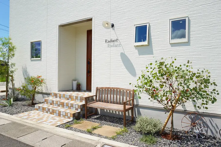 ラディアントの内観・外観1