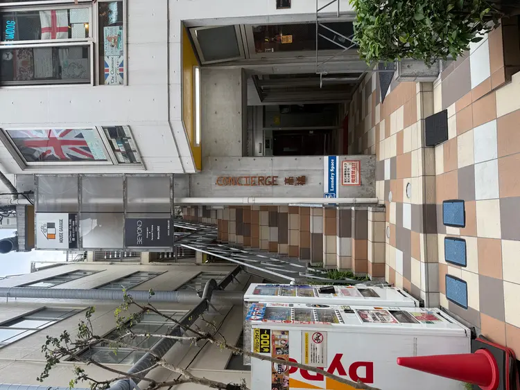 Elunの内観・外観1