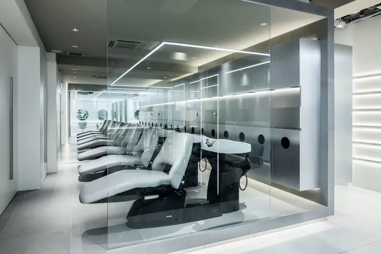 ar+ hair salon 新宿三丁目店の内観・外観2