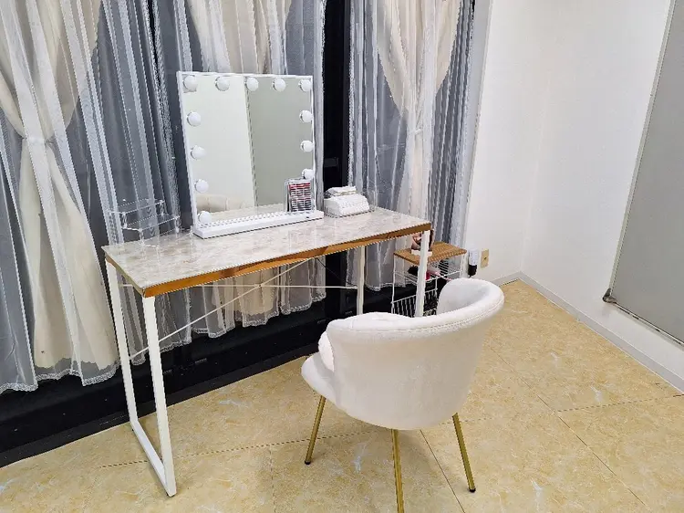 LIKO~eyelash&eyebrowの内観・外観2