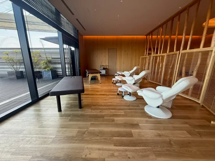 Refresh salon　【　GLOW　】の内観・外観2