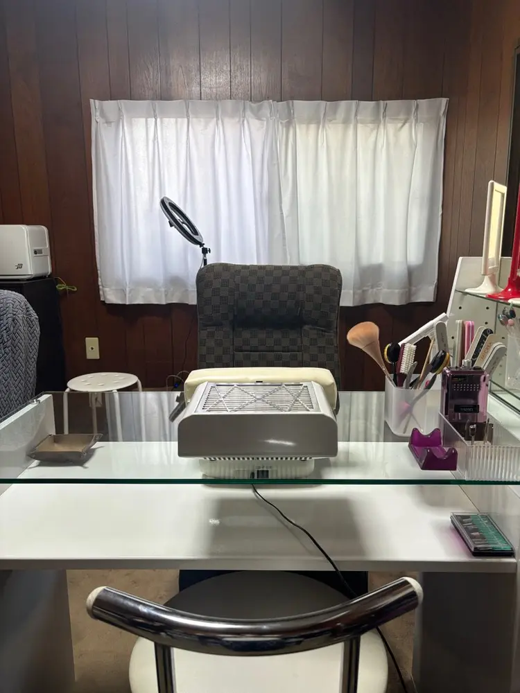 Nail&eye SAKURAの内観・外観1