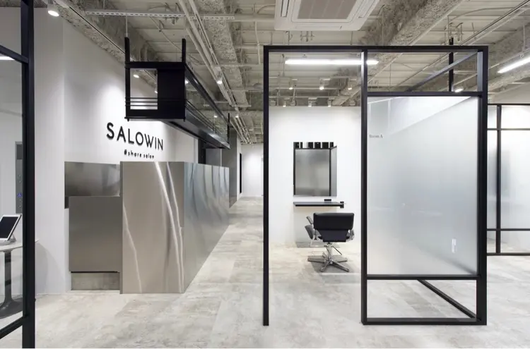 SALOWIN 池袋の内観・外観1