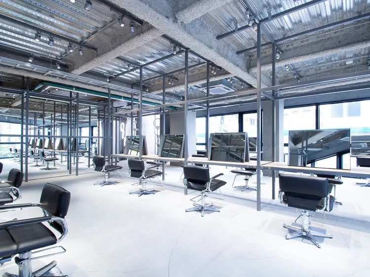 ITbyALBUM八王子店の内観・外観3