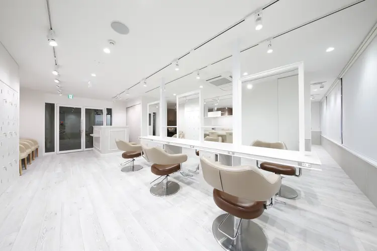 Ash 本八幡店の内観・外観2