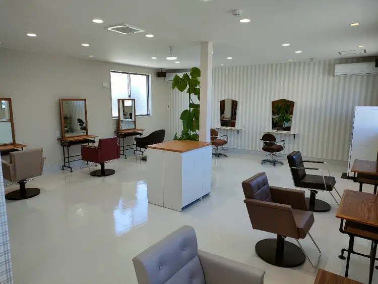 advance RON'Z ネイル＆アイラッシュの内観・外観2