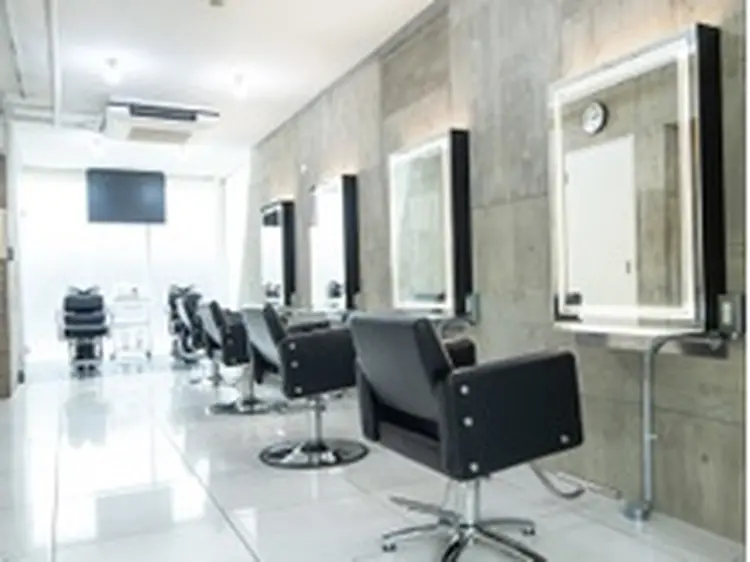 CS made by SHACHU 姫路店【シーエス メイド バイ シャチュー】の内観・外観1