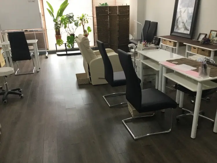 京都市右京区太秦ネイルサロン『toujours-ﾄｩｼﾞﾕ-ﾙ』の内観・外観2