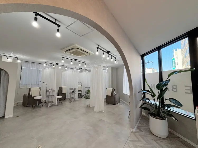 THE BALM 南越谷店の内観・外観2