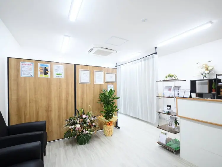 巻き爪補正店　なんば店の内観・外観1