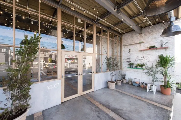 HAIR&MAKE　EARTH　入間店の内観・外観1