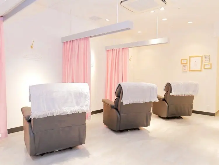 FOXY LASH -the beauty-大阪梅田本店の内観・外観2