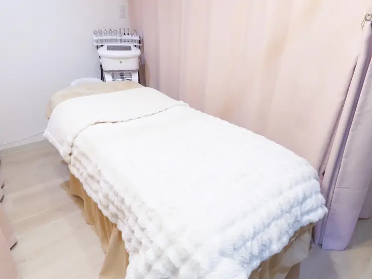 【毛穴洗浄/小顔コルギ/ピーリング】Glasses Beauty Salonの内観・外観1