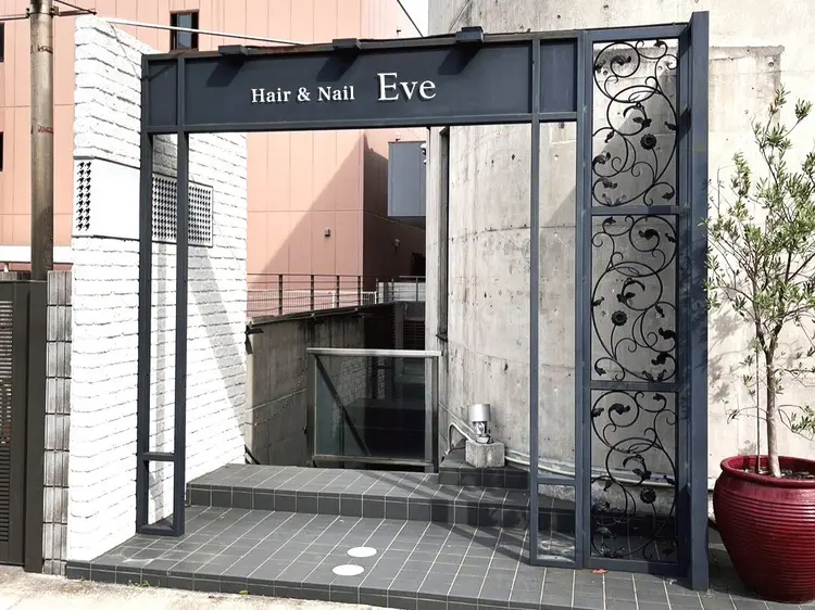 Hair & Nail Eve新浦安店の内観・外観1