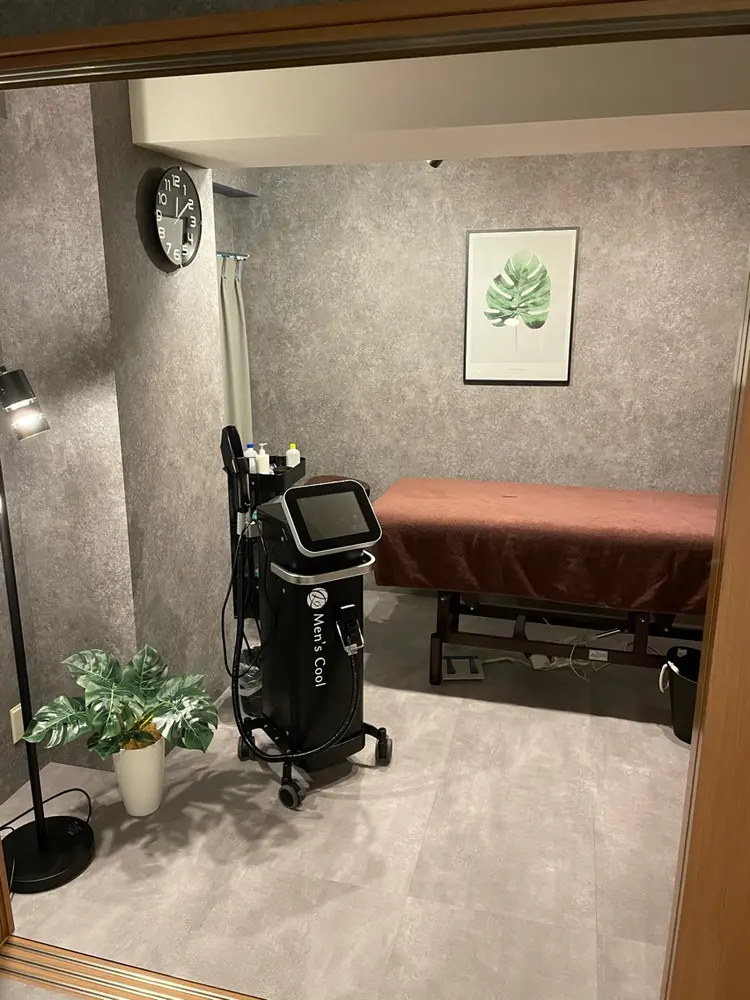 men’s coolの内観・外観3