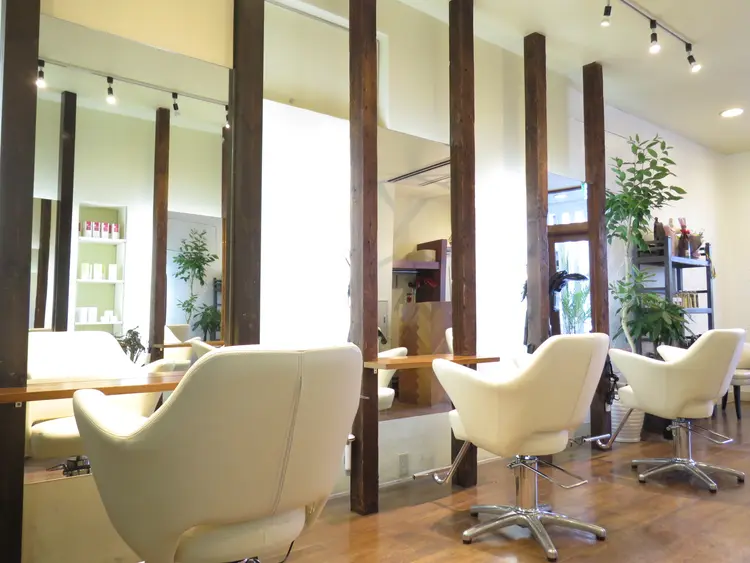 ヘアメイク アンの内観・外観2