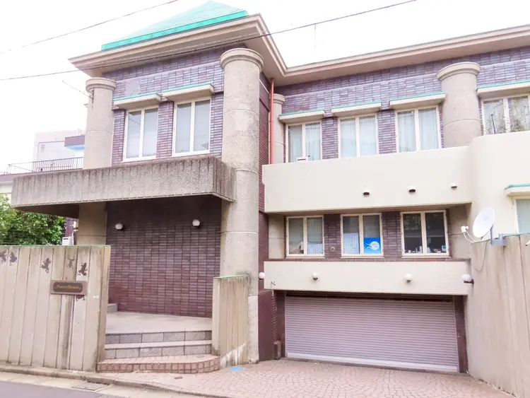 ロコラッシュ下北沢店の内観・外観1