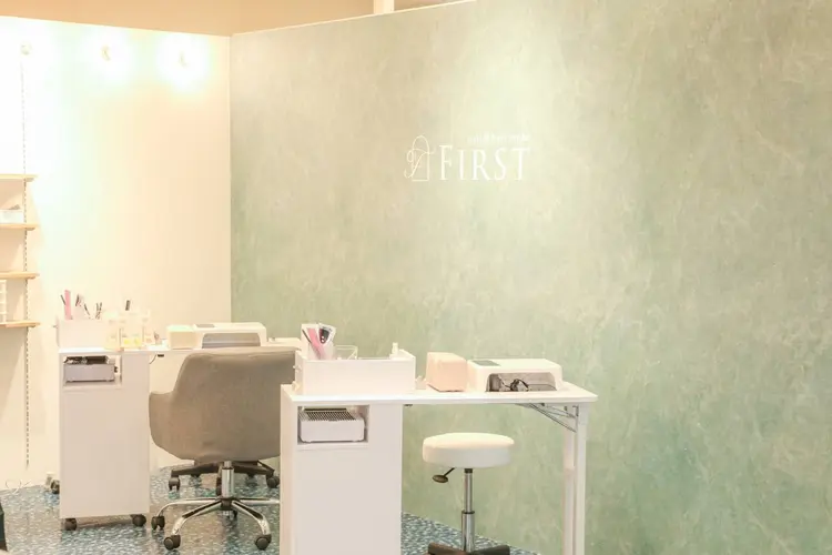 nail&hairmake FIRST天神店の内観・外観3