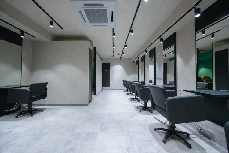 amie柏駅店の内観・外観1