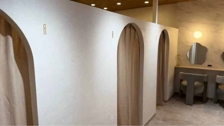 ロレインアイ　菊名店の内観・外観3