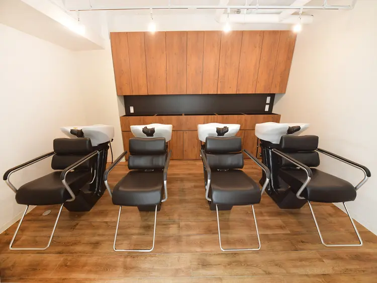 アジールヘアー東上野店の内観・外観2