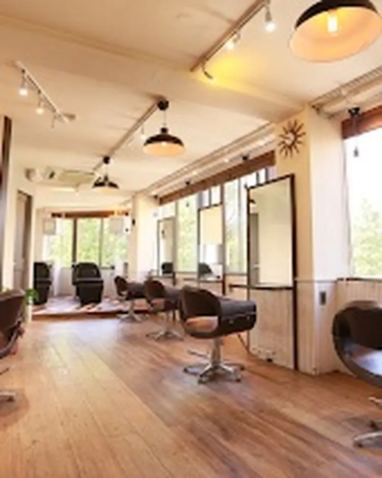 ACT三鷹店の内観・外観1