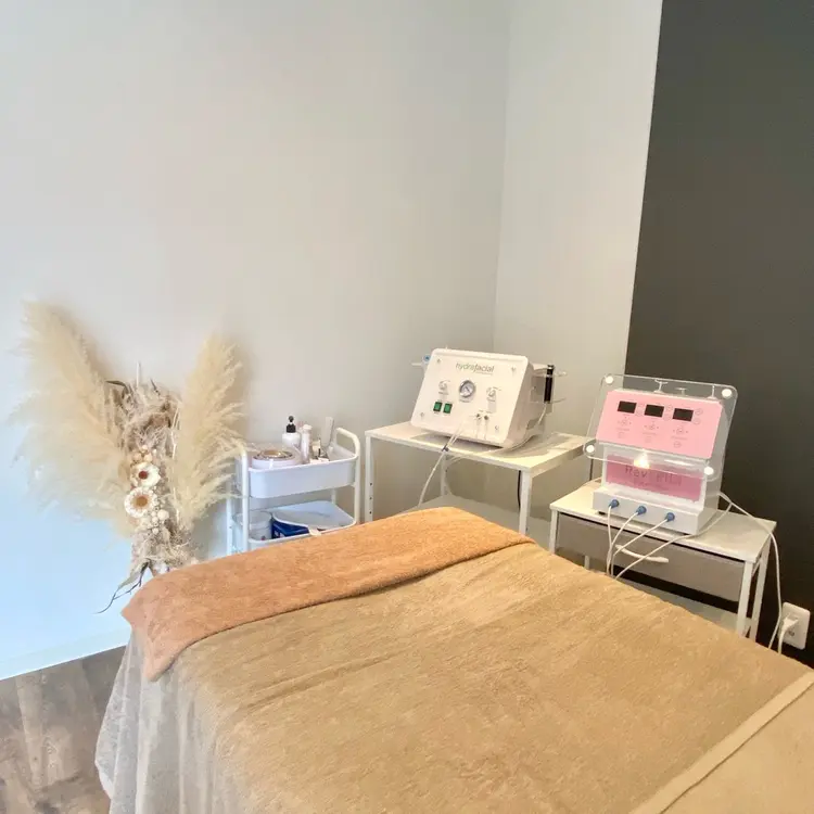 #美容革命ラボの内観・外観2