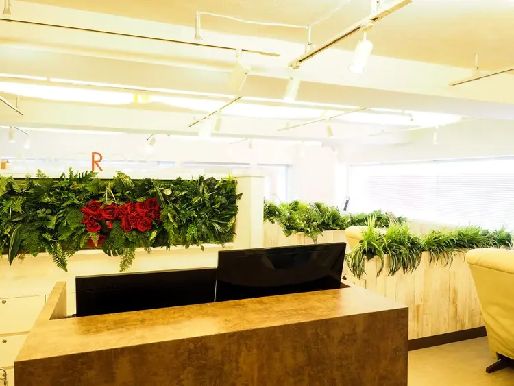 AIMEROSE梅田店の内観・外観2