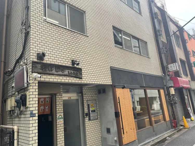 WAXYYY. 新宿西口店の内観・外観3