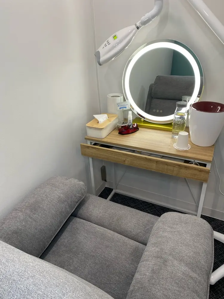 easy whitening 新宿店の内観・外観2