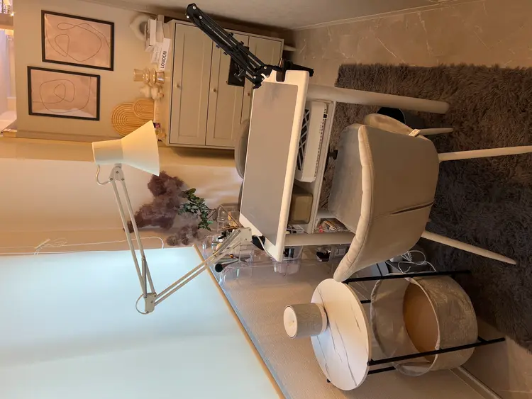 urunの内観・外観1