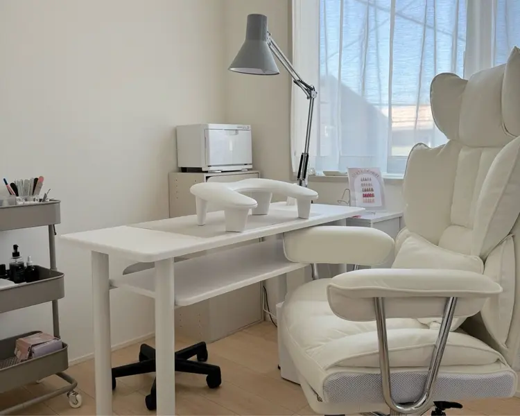 自爪育成ネイルサロン RITA(リタ)の内観・外観1