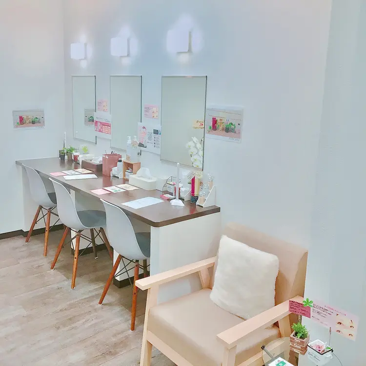 ネイル&アイラッシュサロン　スタージェムの内観・外観2