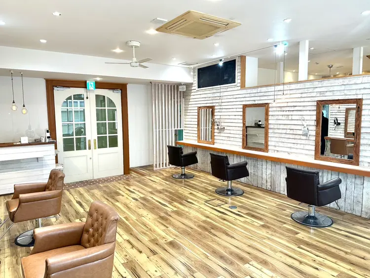 &.TIGRE KUMAMOTO 髪質改善/ケアカラー/トリートメントの内観・外観2