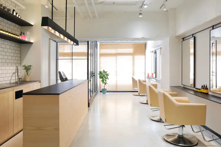 Her hair salonの内観・外観2