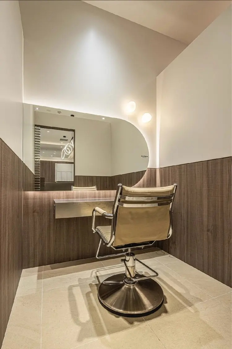 SALOWIN銀座CURA店の内観・外観2