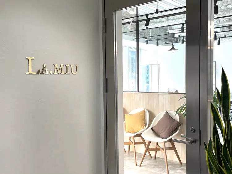 LA.MIUの内観・外観2