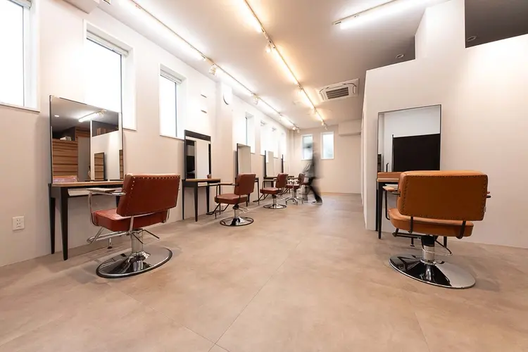 TRAMの内観・外観1