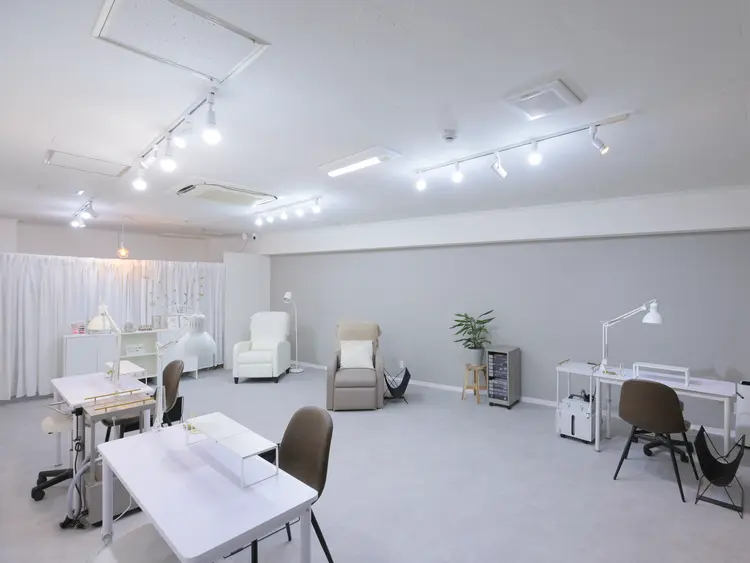 nail salon Penailsの内観・外観1