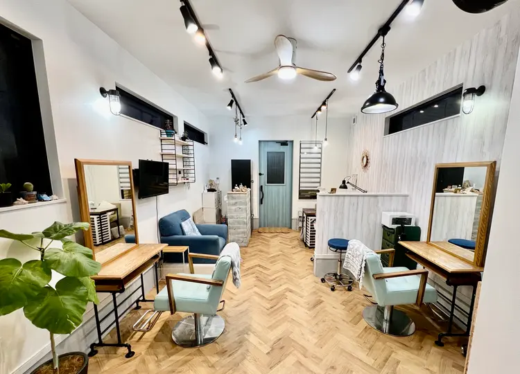 LANI  hair＆nailの内観・外観3